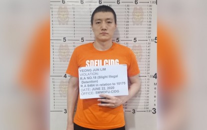 <p><strong>WANTED.</strong> Police officers are now hunting down Yeong Jun Lim, one of the two South Korean detainees who escaped from the CIDG detention facility inside the SPD headquarters in Taguig City over the weekend. His companion, Hyeok Soo Kwon, was re-arrested in a construction site in Barangay Fort Bonifacio on Sunday (Oct. 11, 2020).<em> (Photo courtesy of NCRPO)</em></p>
