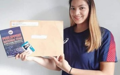 <p><strong>ATHLETE'S DISCOUNT</strong>. Eza Rai Yalong, a member of the Philippine Arnis team, shows the National Sports Association (NSA)-issued booklet and identification card which entitles her and all other national athletes and coaches to a 20 percent discount on purchase of goods and availing services. The discount is provided for under Republic Act 10699 or the National Athletes and Coaches Benefits and Incentives Act of 2015. (<em>Photo taken from Eza Rai Yalong's Facebook page</em>) </p>