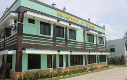 <p><strong>PLAN REVIEW.</strong> The Department of Tourism regional office in Tacloban City. The agency said on Friday (Oct. 23, 2020) that the impact of the Covid-19 pandemic would prompt key industry players to come up with a one-year to two-year plan for the local tourism sector. <em>(PNA file photo)</em></p>