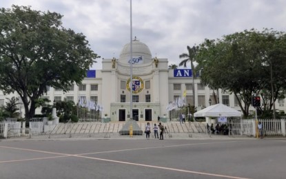 <p><strong>MOVING OUT.</strong> Photo shows the Cebu Provincial Capitol, the seat of provincial government power in Cebu Province. Governor Gwendolyn Garcia on Thursday (Nov. 5, 2020) said the provincial government center will be moved from Cebu City to Balamban, west Cebu's shipbuilding hub, so that pubic services will become more accessible to residents of the southern and northern corridors of the province. <em>(PNA photo by John Rey Saavedra)</em></p>