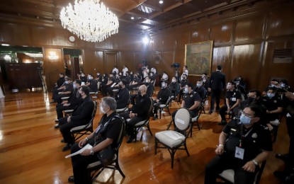 <p><strong>DISGRACE.</strong> Bureau of Immigration employees involved in the airport bribery scheme are summoned by former president Rodrigo Duterte to Malacañang Palace in Manila on Nov. 9, 2020. The scam involved airport immigration officers who allow the entry of Chinese passengers and other foreigners without screening in exchange for bribes. <em>(Contributed photo)</em></p>
