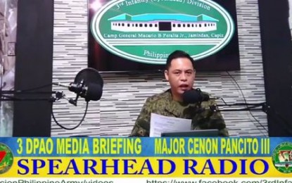 <p><strong>WAR VS. CTGs.</strong> Philippine Army’s 3rd Infantry Division’s spokesperson Maj. Cenon Pancito III attends a media briefing in Iloilo City on Tuesday (Nov. 10, 2020). Pancito said a legal action team has been formed to augment the fight against the communist terrorist groups.<em> (PNA photo by 3ID-PA)</em></p>