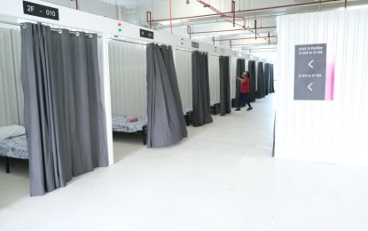 <p><strong>NEW QUARANTINE FACILITY.</strong> The officials of the National Task Force (NTF) against Covid-19 lead the inauguration of the newly-built mega quarantine facility in Barangay Mapagong, Calamba, Laguna on Saturday (Nov. 14, 2020). The new isolation center is the largest quarantine facility in the country, according to the NTF. <em>(Contributed photo from NTF Covid-19)</em></p>