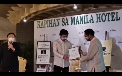 Pacquiao gets 'clean air champion' award, urges tree planting