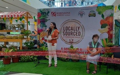 <p><strong>FRESH FARM PRODUCTS</strong>. Photo taken during the launching of the "Locally Sourced" Kadiwa outlet of the Department of Agriculture (DA) in Robinsons North Tacloban on Friday (Nov. 27, 2020). Kadiwa stands for “Katuwang sa Diwa at Gawa para sa Masanang Ani at Mataas na Kita”, a marketing strategy of the DA that directly connects food producers to consumers, making products less costly. <em>(Photo courtesy of DA Eastern Visayas)</em></p>