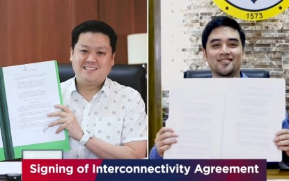 <p><strong>UNIFIED CONTACT TRACING</strong>. Valenzuela City Mayor Rex Gatchalian and Pasig City Mayor Vico Sotto virtually sign an Interconnectivity Agreement for PasigPass and ValTrace app—contact tracing solutions on Friday (Dec.4. 2020). The streamlining of the unified digital contact tracing solutions in the cities of Pasig and Valenzuela will begin on Dec. 7, 2020.<em> (Screengrab from Pasig PIO Facebook live stream)</em></p>