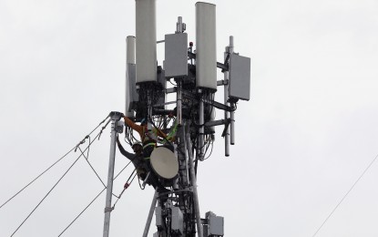<p>A communication tower.<em> (PNA file photo)</em></p>