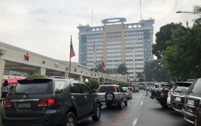 <p>Quezon City hall<em> (PNA file photo)</em></p>