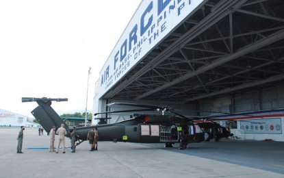 <p>A Polish-made Sikorsky S-70i Black Hawk combat utility helicopter<em> (Photo courtesy of Department of National Defense)</em></p>