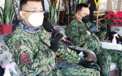 <p><strong>ANTI ILLEGAL DRUGS EFFORT</strong>. Col. Elmer Ragay (left), provincial director of Benguet Provincial Police Office, on Wednesday (Dec. 16, 2020) said that only five of the 140 barangays in the province have yet to be declared drug-free. He said efforts continue to pursue the government’s anti-illegal drugs program. Also in photo is BGen. Lawrence Coop (right), assistant regional director for Administration of the Police Regional Office Cordillera. (<em>PNA photo by Liza T. Agoot</em>)  </p>