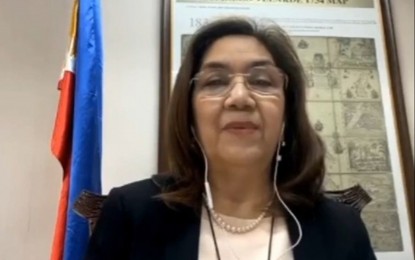 <p><strong>CONTRIBUTION HIKE.</strong> SSS president and chief executive officer Aurora Ignacio discusses benefits of the contribution hike this 2021. Members' contribution rate will increase to 13 percent starting January 2021 from 12 percent since 2019. <em>(Photo grab from Laging Handa public briefing)</em></p>