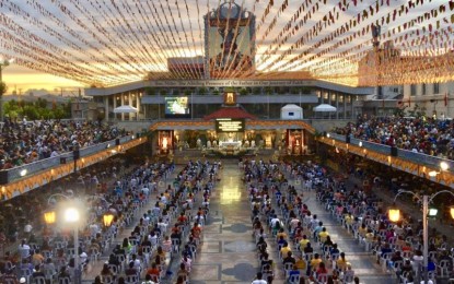 <p><strong>ACT OF CONSECRATION</strong>. Devotees of the Señor Sto. Niño are seen orderly distanced at the Minor Basilica's pilgrim center while participating in the opening salvo of the Fiesta Señor 2021 on Friday morning (Jan. 8, 2021). Augustinian friar Pacifico Nohara led other priests in reciting the acts of consecrating the Philippines to the Sr. Sto. Niño, invoking protection from the pandemic. <em>(Photo courtesy of the Basilica Minore del Sto. Niño de Cebu)</em></p>