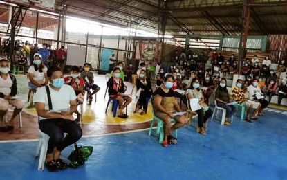 DOLE releases P18.5-M cash aid to TUPAD beneficiaries in Bacolod ...