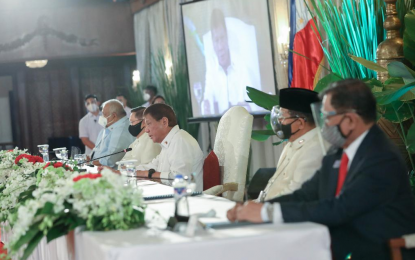 <p><strong>BARMM ANNIVERSARY</strong>. President Rodrigo Roa Duterte delivers his speech during the anniversary of the Bangsamoro Autonomous Region in Muslim Mindanao held at the Malacañang Palace on Thursday (Jan. 21, 2021). Duterte enjoined the Bangsamoro people to “remain loyal to the cause of peace.”<em> (Presidential photo by Robinson Niñal)</em></p>