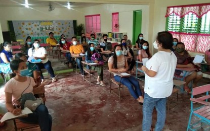<p><strong>VACCINATION LIST.</strong> The Eastern Samar government conducts a survey to residents in Arteche town who are willing to get immunized against the coronavirus disease 2019 on Jan. 18, 2021. The provincial government on Friday (Jan. 22, 2021) said it already started the enlistment of residents to determine the vaccine allocation per town. <em>(Photo courtesy of Paul Benedict Baje)</em></p>