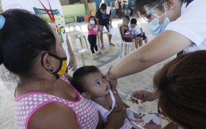 Almost 115K Manila children get measles-rubella vaccines