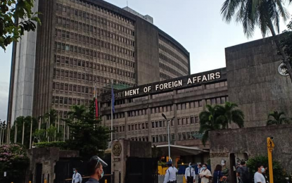 <p>Department of Foreign Affairs façade<strong id="yui_3_10_0_1_1621381168335_94"> </strong><em>(File photo)</em></p>