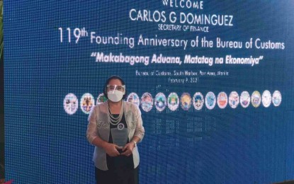 <p><br /><strong>ISO CERTIFIED</strong>. Dumaguete Customs Collector Fe Lluelyn G. Toring receives a plaque of recognition from the Bureau of Customs during the agency's 119th Founding Anniversary on Feb. 9, 2021 for being the first Customs sub-port office to be ISO-certified. The ISO sets standards for the assessment and is part of the agency's 10-point priority agenda. <em>(Photo courtesy of BOC Dumaguete sub-port Office)</em></p>