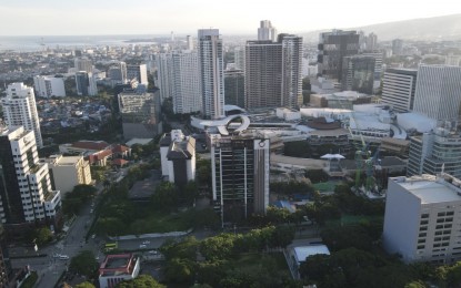<p><strong>SOURCES OF CONTAGION</strong>. Photo shows the skyscrapers at the Cebu Business Park where business process outsourcing companies are housed. The Emergency Operations Center (EOC) on Friday (Feb. 19, 2021) said the eating places and smoking areas in the city's different workplaces are seen as possible venues of Covid-19 transmission. <em>(File photo contributed by Jun Nagac)</em></p>