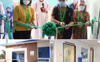 <p><strong>VACCINATION CENTER</strong>. Bacoor City Mayor Lani Mercado-Revilla, DOH-Calabarzon Regional Director Eduardo C. Janairo and Assistant Regional Director Paula Paz M. Sydiongco (from left to right) prepare to cut the ribbon to signal the formal opening of the Vaccination Center and Clinical Laboratory at the Southern Tagalog Regional Hospital in Bacoor City, Cavite on Saturday (Feb. 20, 2021). Janairo said the center will become a regional vaccination center “in due time.” <em>(Photo courtesy of DOH-Calabarzon)</em></p>
