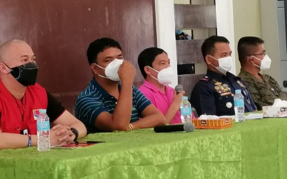<p><strong>WITH CONSENT.</strong> Along with the parents of rescued minors in Cebu City, law enforcement and military authorities and other government officials hold a press conference on Tuesday afternoon (Feb. 23, 2021) in Tagum City to belie the claim that the families were not informed about the Feb. 15, 2021 operation. According to some of the parents, they were not aware that their children had been taken from the UCCP Haran Center in Davao City by a leftist group to Cebu City. <em>(PNA photo by Che Palicte)</em></p>