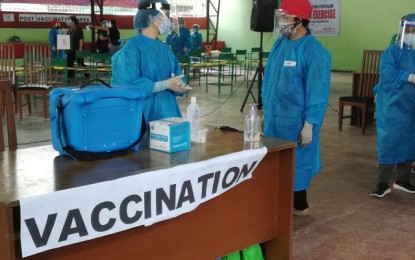 <p><strong>COVID-19 VACCINATION</strong>. Some personnel of the Bacolod City Health Office participate in the city’s Covid-19 vaccination simulation exercise held on Feb. 5, 2021. The City of Bacolod has identified 40 vaccination centers that will accommodate its residents who will be inoculated against the virus. <em>(PNA Bacolod file photo)</em></p>