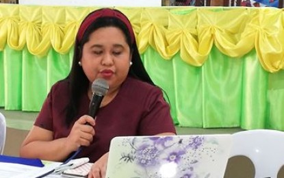 <p><br /><strong>NEW INFECTIONS</strong>. Dr. Mary Jane Roches Juanico, infectious disease cluster head of the Department of Health-Western Visayas Center for Health Development, says the region has again recorded an increase of three-digit cases on March 3 with 128. She urged the public on Thursday (March 4, 2021) to always observe health protocols. <em>(PNA file photo)</em></p>