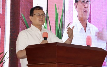 <p>Department of Human Settlements and Urban Development Secretary Eduardo del Rosario <em>(file photo)</em></p>