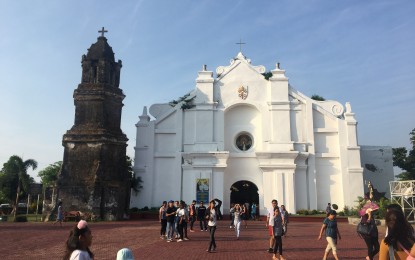 <p><strong>VISITA IGLESIA.</strong> The traditional Visita Iglesia in various churches of Ilocos Norte as seen in this pre-pandemic photo is discouraged due to the pandemic. The Ilocos Norte government on Tuesday (March 30, 2021) released its guidelines on how to safely observe Holy Week online. (<em>PNA photo by Leilanie G. Adriano</em>) </p>