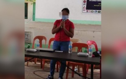 <p><strong>LIVELIHOOD GRANT</strong>. Some 19 former rebels in Antique received the Livelihood Settlement Grant (LSG) at the Sebaste Central School in Sebaste town on Thursday (April 8, 2021). Former rebel "Ka Riza" (in photo) is the lone female recipient of the PHP20,000 grant. <em>(PNA photo by Annabel Consuelo J. Petinglay)</em></p>