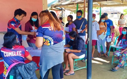 <p><strong>POLLS PREPARATION.</strong> Commission on Elections-Quezon conducts voter registration in Barangay Taluong, Polillo Island in this February 2021 photo. Teachers will again be at the forefront of the 2022 national polls, prompting the Department of Education to request for additional compensation as it expects Covid-19 to still pose a threat next year. <em>(Photo courtesy of Comelec)</em></p>