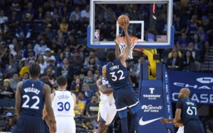 <p><strong>NBA-PH PARTNERSHIP.</strong> The Tanduay name and logo are seen on the goal post during a National Basketball Association (NBA) game in Chase Center, California in this undated photo. The Philippine rum maker has deals with five NBA teams, the latest of which is with the Phoenix Suns. <em>(Screengrab)</em></p>