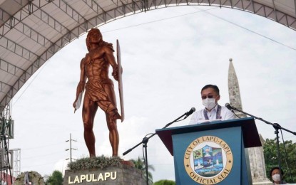 <p><strong>TRIBUTE TO MODERN-DAY HEROES.</strong> Senator Christopher Lawrence "Bong" Go delivers his speech during the Philippine quincentennial commemoration of the 'Victory of Mactan' on Tuesday (April 28, 2021). Go paid tribute to the modern-day heroes who continue to fight for the welfare and well-being of Filipinos amid the Covid-19 pandemic.<em> (Photo courtesy of OPAV)</em></p>