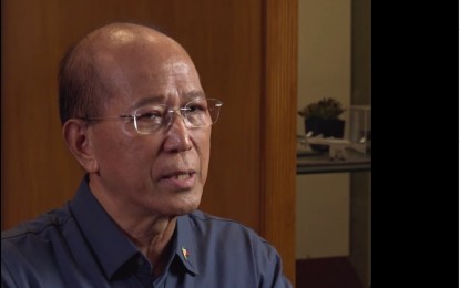 <p>Department of National Defense Secretary Delfin Lorenzana (<em>Screengrab from <a class="oajrlxb2 g5ia77u1 qu0x051f esr5mh6w e9989ue4 r7d6kgcz rq0escxv nhd2j8a9 nc684nl6 p7hjln8o kvgmc6g5 cxmmr5t8 oygrvhab hcukyx3x jb3vyjys rz4wbd8a qt6c0cv9 a8nywdso i1ao9s8h esuyzwwr f1sip0of lzcic4wl gmql0nx0 gpro0wi8 lrazzd5p hpfvmrgz" tabindex="0" href="https://www.facebook.com/watch/dellorenzana/?__cft__[0]=AZUXJlgEPmaSi0rfT9gm-peTTfqKko4h-L3FR8708cYFWkWHgYn58Hq7vl0TGC2WHuIqrW3ZSkD_Tm5JLKYay0LXllPOkEEO3A2Pivn2C4nkCn-7BSb29psf04ae0gZW8QoCAWgxVXAFc1M_v-eQHQnd"><span class="d2edcug0 hpfvmrgz qv66sw1b c1et5uql oi732d6d ik7dh3pa ht8s03o8 jq4qci2q a3bd9o3v lrazzd5p oo9gr5id"><span class="a8c37x1j ni8dbmo4 stjgntxs l9j0dhe7 ltmttdrg g0qnabr5">Delfin Lorenzana</span></span></a> Facebook page</em>)</p>
<div class="q9uorilb kkf49tns">
<div class="b7h9ocf4 art1omkt ms05siws"><span class="m9osqain b1v8xokw"><span class="rfua0xdk pmk7jnqg stjgntxs ni8dbmo4 ay7djpcl q45zohi1"> </span></span></div>
</div>