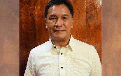 <p><strong>THUMBS DOWN</strong>. Mayor Ariel de Jesus of San Luis, Aurora is one of the local leaders in Central Luzon who expressed opposition to proposals to defund the National Task Force to End Local Communist Armed Conflict (NTF-ELCAC), which has programs that provide aid to insurgency-affected areas. De Jesus said the NTF-ELCAC's Barangay Development Program has a huge impact on the development of the communities.<em> (Contributed photo)</em></p>