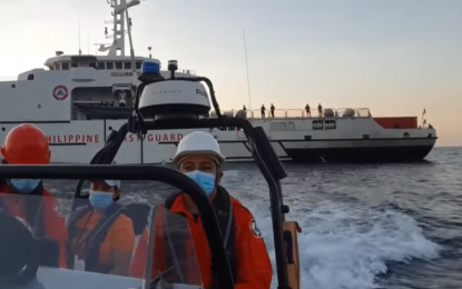 <p><strong>MARITIME EXERCISE</strong>. Personnel of the Philippine Coast Guard (PCG) hold a joint maritime exercise with the Bureau of Fisheries and Aquatic Resources in the West Philippine Sea from April 23 to May 2. The PCG on Thursday (May 6, 2021) said the second leg of its maritime exercise will be held next week. <em>(Screengrab from PCG video)</em></p>