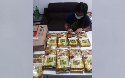 <p><strong>DRUG HAUL</strong>. The inventory of drugs and money confiscated in an operation on Diamond Street, Camella Homes 3C Pamplona Tres in Las Piñas. Agents of the Philippine Drug Enforcement Agency (PDEA) seized suspected shabu with an estimated street value of PHP136 million in separate drug buy-busts in the cities of Parañaque and Las Piñas on Friday evening (May 7, 2021). <em>(Photo courtesy of PDEA)</em></p>