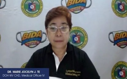 <p><strong>DON’T BE COMPLACENT</strong>. Dr. Marie Jocelyn Te, Medical Officer III at the Department of Health Western Visayas Center for Health Development (DOH WV CHD), said on Thursday (Nov. 4, 2021) the public should not be complacent amid the region’s low-risk classification and the declining cases of Covid-19. She said that health guidelines should be followed at all times. <em>(PNA file photo)</em></p>