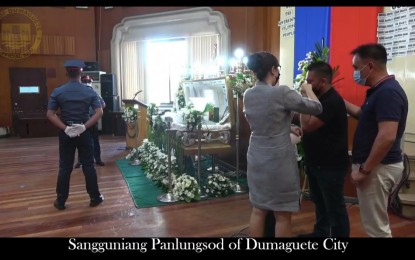 Dumaguete officials pay last respect to late vice mayor | Philippine ...