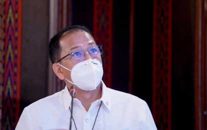 <p style="text-align: justify;"><strong>SINOVAC VAX</strong>. Vaccine czar Secretary Carlito Galvez Jr. gives an update on the country’s Covid-19 vaccination program during the Inter-Agency Task Force on the Emerging Infectious Diseases (IATF-EID) meeting with President Rodrigo Duterte on Monday (June 14, 2021). Galvez said public demand for Sinovac vaccines is increasing. <em>(Presidential photo by King Rodriguez)</em></p>