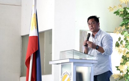<p><strong>SIARGAO RADIO STATION</strong>. Presidential Communications Operations Office (PCOO) Secretary Martin Andanar graces the launching of FM radio station Radyo Kidlat 98.5 in Dapa, Surigao del Norte on Monday (June 28, 2021). The Siargao Electric Cooperative launched the radio station to strengthen information dissemination efforts to its consumers. <em>(Photo courtesy of PCOO)</em></p>