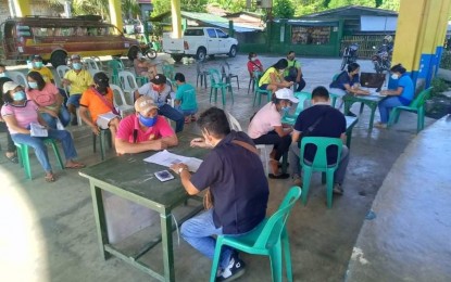 <p><strong>FARMERS REGISTRATION</strong>. The Philippine Coconut Authority (PCA) Antique Provincial Office conducts mass registration among coconut farmers in Barangay Igburi, Patnongon on May 25. The PCA Antique on Wednesday (June 30, 2021) said they have already registered 25,000 farmers who could avail of benefits under Republic Act 11524 or the Coconut Farmers and Industry Trust Fund Act. <em>(Photo courtesy of PCA Antique)</em></p>