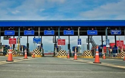 <p>The toll plaza at the Cavite-Laguna Expressway <em>(Photo courtesy of Metro Pacific Tollways Corp.)</em></p>
