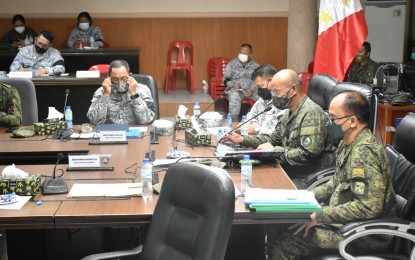 <p><strong>SUBSTANTIAL GAINS</strong>. The Western Mindanao Command (Westmincom) announces that it attains substantial gains in the anti-terror and lawlessness campaign. Lt. Gen. Corleto Vinluan Jr., commander of Westmincom (second from right), presided over a command conference Wednesday (July 7, 2021) where they conducted an assessment on the command's campaign against terrorism. <em>(Photo courtesy of Westmincom Public Information Office)</em></p>