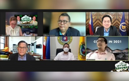<p><strong>'BAKUNA’ TOWN HAL</strong>L. Public and private sectors discuss how the country will have better Christmas holidays with the Covid-19 immunization program. In photos are, (top from left to right) TV news anchor Pia Hontiveros, Presidential Adviser for Entrepreneurship Joey Concepcion, IATF chair Karlo Nograles, (bottom from left to right) OCTA Research fellow Ranjit Rye, Health Secretary Francisco Duque III, and NTF deputy chief implementer Vivencio Dizon during a panel discussion at the virtual "Let's Bakuna Town Hall" webinar on Friday (July 9, 2021).<em> (Screenshot from Go Negosyo Facebook live)</em></p>