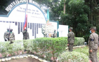 <p><strong>TRIBUTE.</strong> Members of the Philippine Army 4th Infantry Division honor the C-130 victims at the BGen T. G. Fajardo Memorial Complex in Cagayan de Oro on Saturday (July 10, 2021). An interfaith prayer, wreath-laying ceremony, and 21-gun salute were held. <em>(Photo courtesy of 4ID)</em></p>