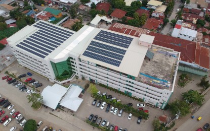 <p><strong>RENEWABLE ENERGY</strong>. Greenergy Solar installs 180-kilowatt solar panels to one of the pillars of the Northern Mindanao health system, the Madonna and Child Hospital in Barangay Carmen, Cagayan de Oro City. It has been promoting the use of renewable energy in Mindanao for 13 years.<em> (Photo courtesy of Greenergy Solar)</em></p>