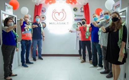 <p><strong>128TH MALASAKIT CENTER.</strong> Presidential Communications Operations Office Secretary Martin Andanar (3rd from left) is guest of honor during the opening of the 128th Malasakit Center at Lianga District Hospital in Surigao del Sur on July 10, 2021. It is the province’s first branch. <em>(Photo courtesy of Gov. Ayec Pimentel Facebook)</em></p>
