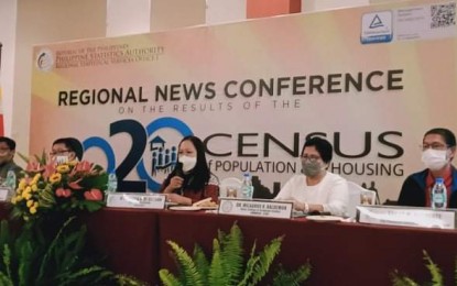 <p><strong>POPULATION UPDATE</strong>. Officials of the Philippine Statistics Authority give an update on the result of the recent census in the Ilocos region during a regional news conference held in Calasiao town, Pangasinan on Tuesday (July 27, 2021). The region now has a population of 5.3 million.<em> (Photo courtesy of Liwayway Yparraguirre)</em></p>