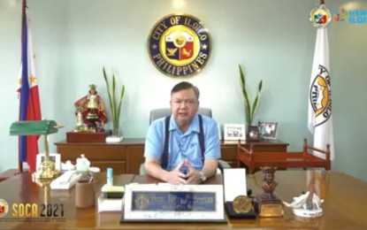 <p><strong>APPEAL</strong>. Iloilo City Mayor Jerry P. Treñas on Tuesday (Oct. 12, 2021) sought a lower quarantine classification status as cases in the metro are declining and over 50 percent of its target population is already fully inoculated. The city is currently under general community quarantine (GCQ) with heightened restrictions until October 31. (<em>PNA file photo)</em></p>